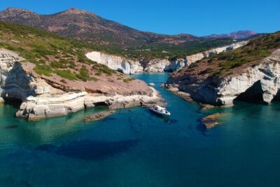 Milos: Half-Day Speedboat Cruise to Kleftiko with snorkeling tour