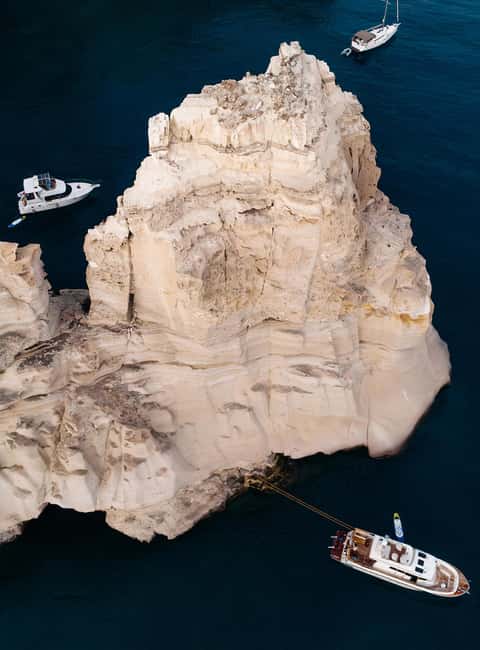 ❖ Milos: Private Speedboat Tour—Kleftiko Sarakiniko Poliegos - Who should book this Milos cruise?