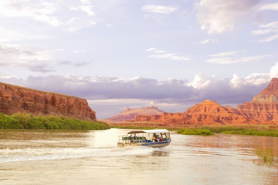 Moab: 1-Hour Express Jet Boat Tour on Colorado River - Key points at a glance