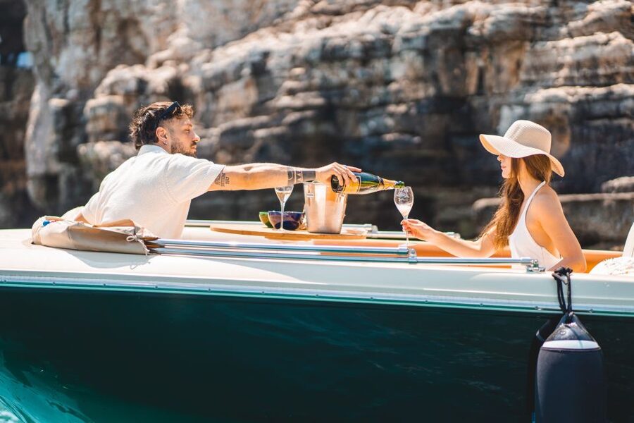 Monopoli: Private Sightseeing Speedboat Tour with Champagne - Key details at a glance