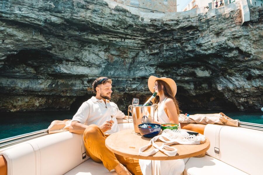 Monopoli: Private Sightseeing Speedboat Tour with Champagne - The coastal run toward Polignano a Mare