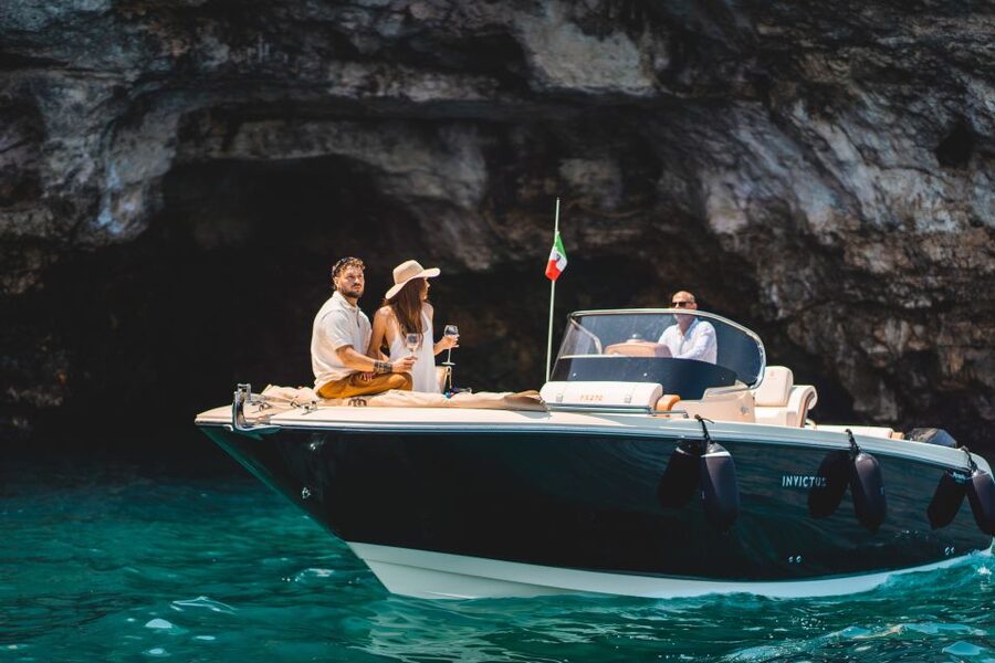 Monopoli: Private Sightseeing Speedboat Tour with Champagne - Grotta del Pozzo Vivo, Grotta Verde, and Grotta Sella