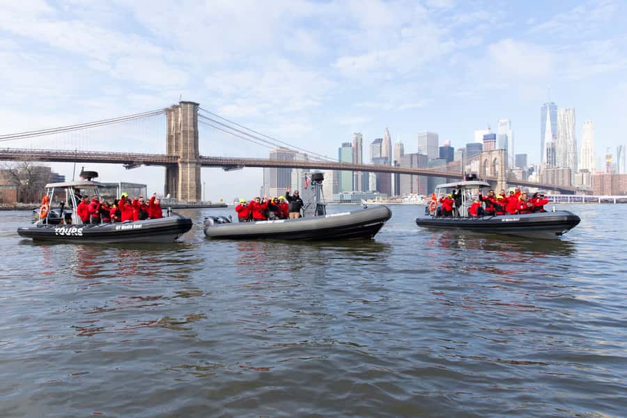 New York City: Harbor Speedboat Tour - Downtown Manhattan and the first harbor views