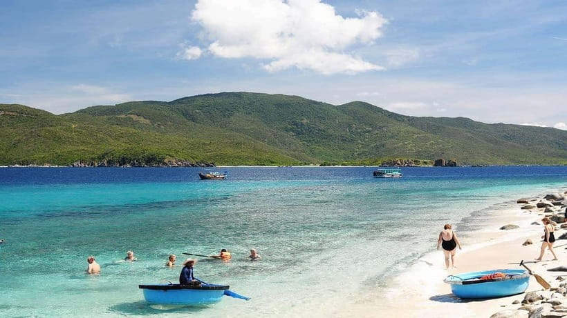 Nha Trang: 3-Island Tour with Lunch and Speedboat Ride - Coral Bay or Bai Tranh Beach for snorkeling