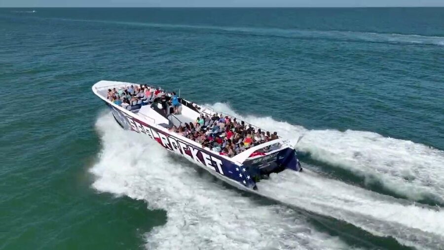 Ocean City, MD: Coastal Speedboat Tour with Dolphin Spotting - Professional photos and onboard extras