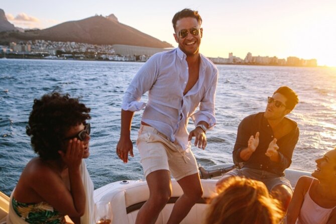 Open Bar Sunset Cruise in Catamaran or Speedboat (Best Deal) - Choosing the speedboat for a livelier evening