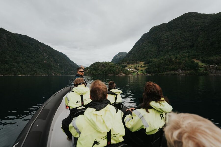 Øystese: Hardangerfjord RIB safari to the Fyksesund branch - The skipper makes the difference