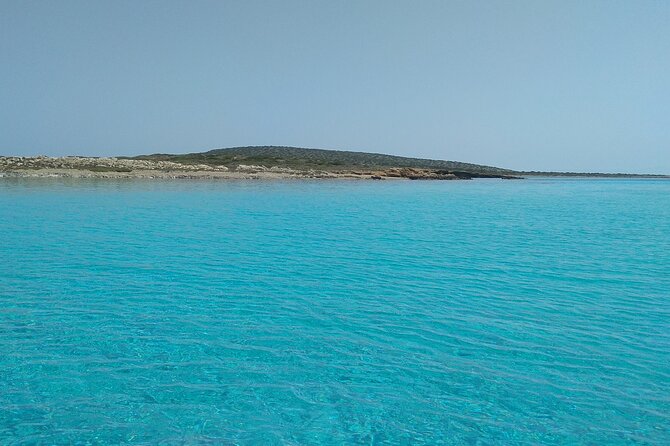Paros & Antiparos - Private Cruise with a luxury speedboat - Skippers Joanna and Alessandro