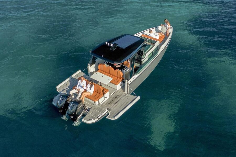 Paros: Private Paros and Antiparos Luxury Speedboat Tour - Leaving from Aliki in a fast Saxdor 320