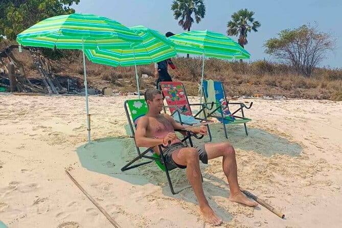Pattaya: Private Speedboat 2-4 Islands Hopping with Lunch - Koh Larn, the most developed island option