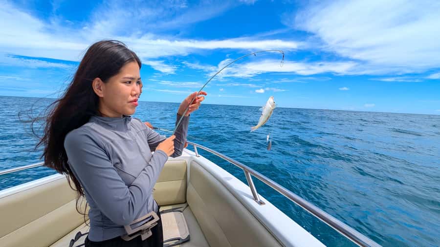 Pattaya: Private Speedboat Nemo Island with Snorkel & BBQ - A paddle board and time to slow down