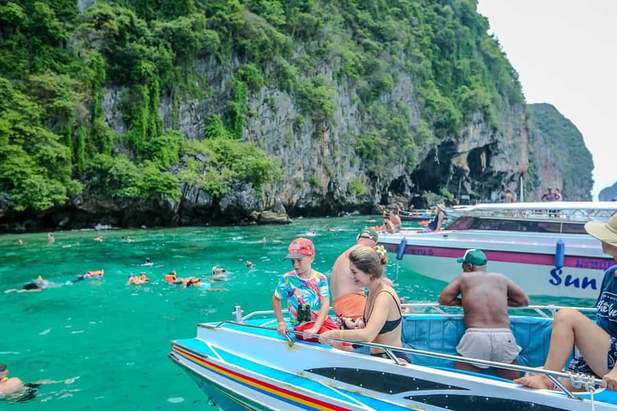 Phi Phi: 7 Islands Speed Boat Tour with Sunset and Plankton - Sunset turns the long day into something special