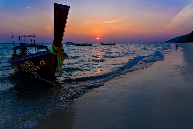 Phi Phi Early Bird Premium Tour by Speed Boat with Lunch - Why the early departure matters
