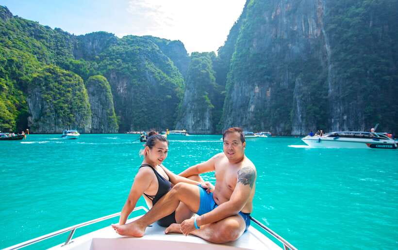 Phi Phi Highlight: Full-Day Island by Speedboat or Catamaran - Transfers and the real shape of the eight-hour day
