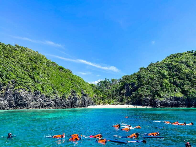 Phi Phi Highlight: Full-Day Island by Speedboat or Catamaran - Speedboat thrills or a calmer catamaran ride