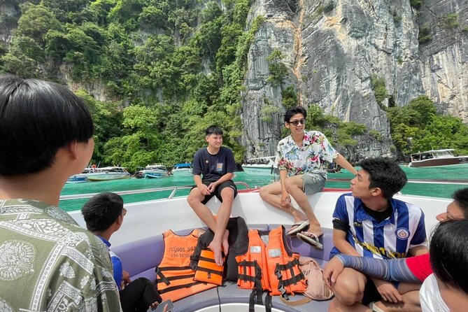 Phi Phi Island Adventure Day Tour from Phuket Speedboat/Catamaran - Speedboat or catamaran?