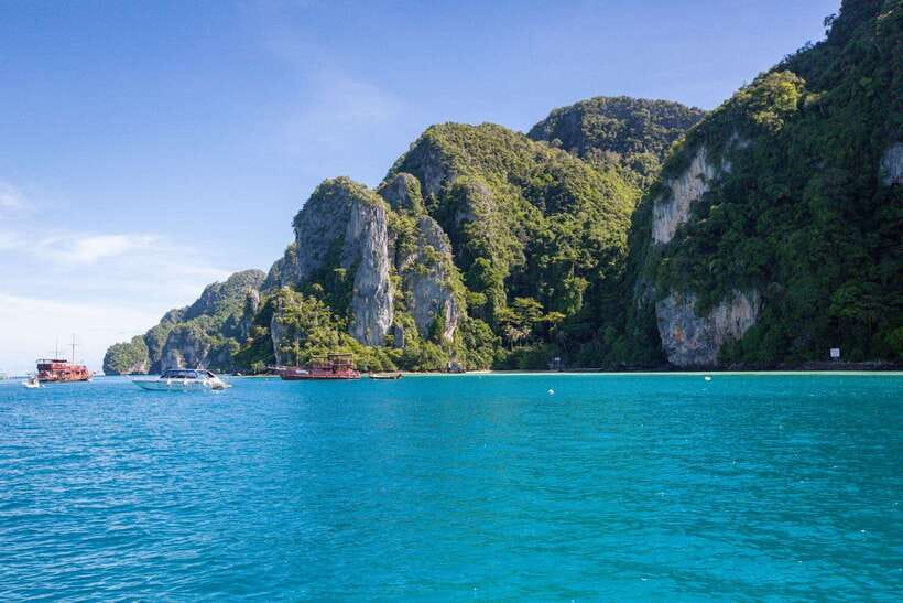 Phi Phi Island: Maya bay Sunset & Plankton by Speedboat - Pi Leh Lagoon is the main swimming stop