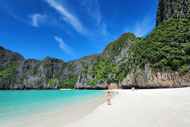Phi Phi Island Speedboat Tour from Krabi - The guides shape the mood of the boat
