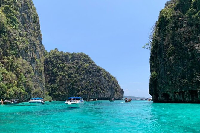 Phi Phi Islands & Maya Bay: Premium Service & All-Day Food - Pileh Bay and Loh Samah Bay