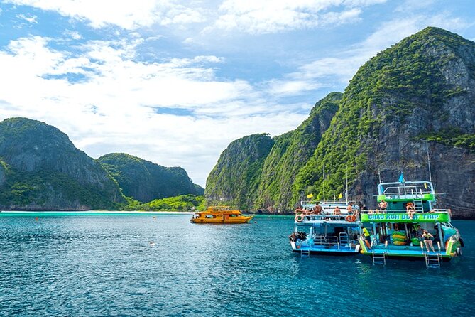 Phi Phi Khai Islands Excursion with Seaview & Lunch by speedboat - Phi Phi Ley and the first snorkeling stop