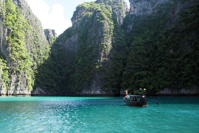 Phi Phi Khai Islands Snorkeling By Premium Speedboat From Phuket - Snorkeling around Phi Phi Lay and Phi Phi Don