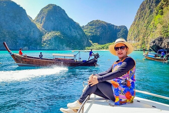 Phi Phi & Khai Islands Speedboat Tour from Phuket with Snorkeling - Lunch and downtime on Phi Phi Don