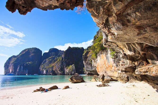Phi Phi , Khai & Maya : Unforgettable Island Hopping by Speedboat - Speedboat conditions and the one-hour run to the islands