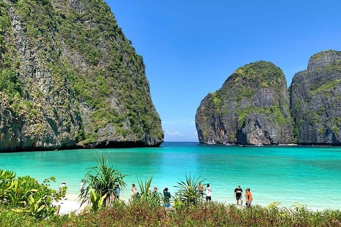 Phi Phi, Maya & Khai. One day trip by speed boat. - Two hours on Phi Phi Don