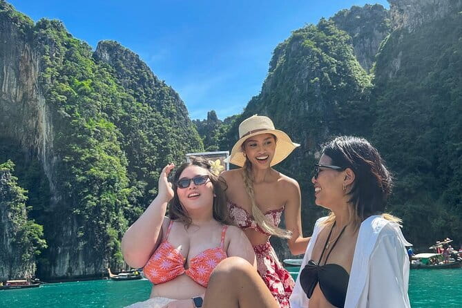 Phi Phi, Maya & Khai. One day trip by speed boat. - Koh Khai Nai closes the island route