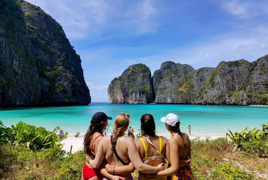 Phi Phi: Private Speedboat Tour with Maya Bay and Snorkel - Loh Samah Bay and the approach to Maya Bay