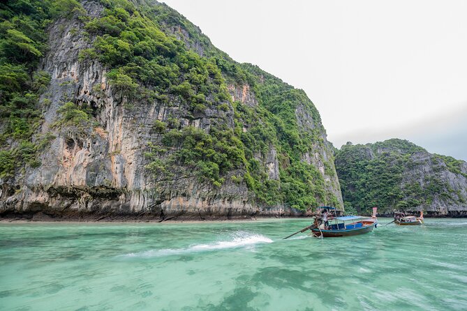 Phi Phi Snorkeling Early Day Trip, Speedboat - Phuket Sail Tours - Maya Bay and the morning view