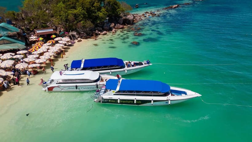 Phuket: 3 Khai Islands Speedboat Tour- Snorkeling & Relaxing - The crew and group atmosphere