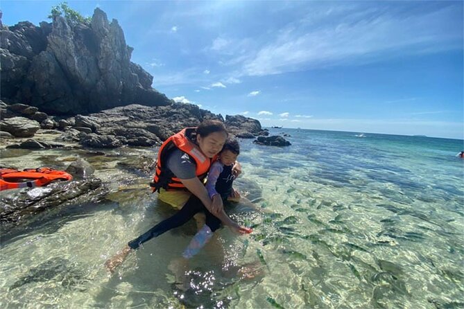 PHUKET Half Day Trip 3 Khai Island+Snorkeling by Speed Boat - The speedboat and small-group setup