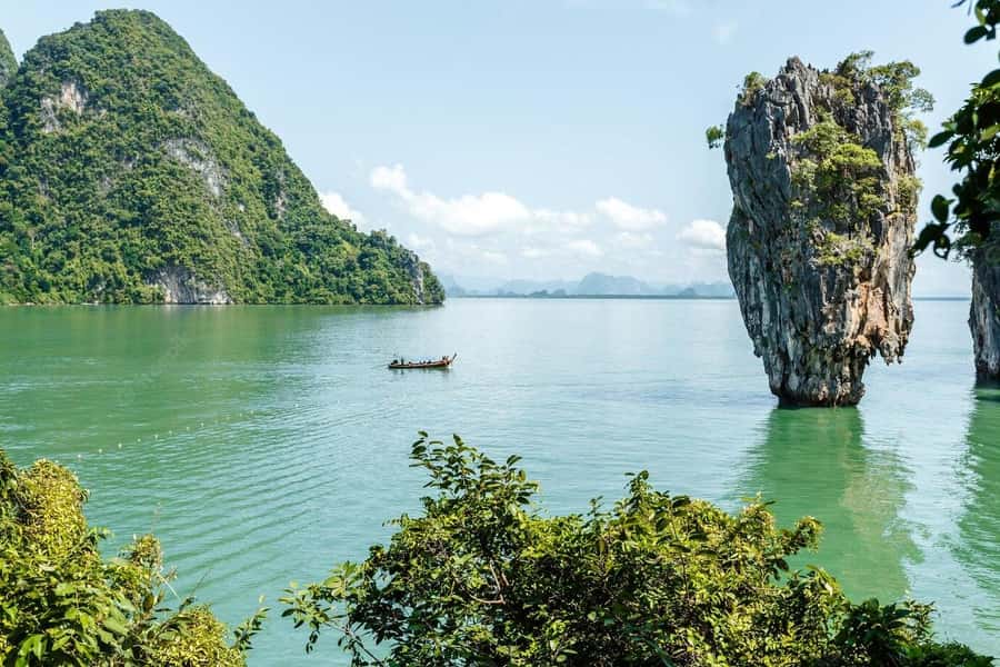 Phuket: James Bond 5 Islands Speedboat Tour with Lunch - Why Phang Nga Bay works well as a full-day outing