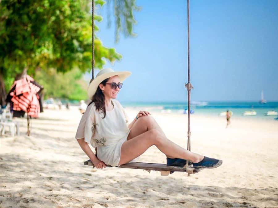 Phuket: James Bond Island Speedboat Tour with Canoeing - From the hotel van to breakfast at the pier