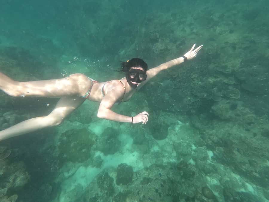 Phuket: Phi Phi Island Sunrise Group Speedboat Tour - Rang Yai gives the day a slower ending
