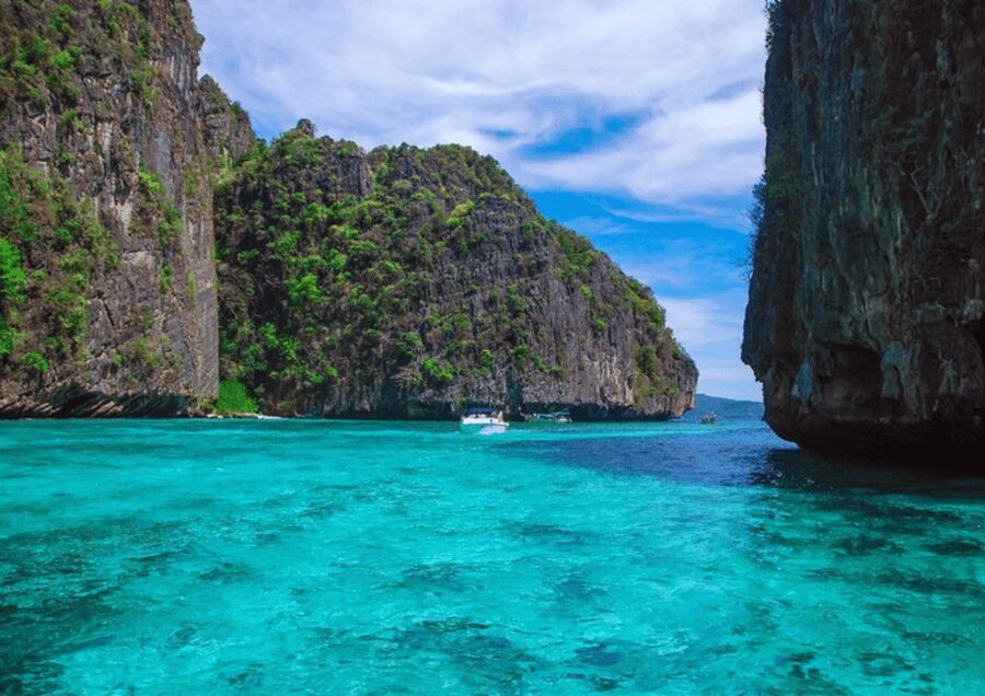 Phuket; Phi Phi, Maya Bay, Bamboo or Khai Island Speedboat - Maya Bay and the changing beach rules