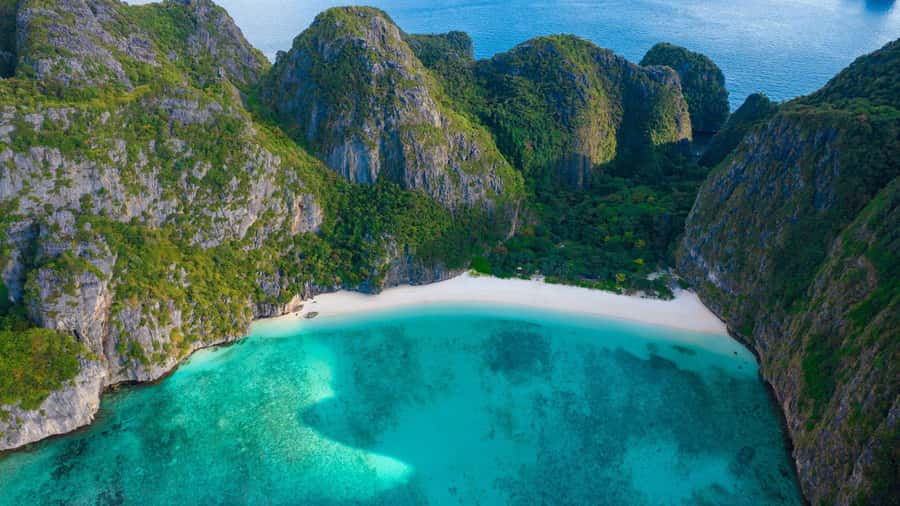 Phuket: Phi Phi Pileh Lagoon Bamboo Island by Speed Boat - Speedboat views and the cliffs of Phi Phi Leh