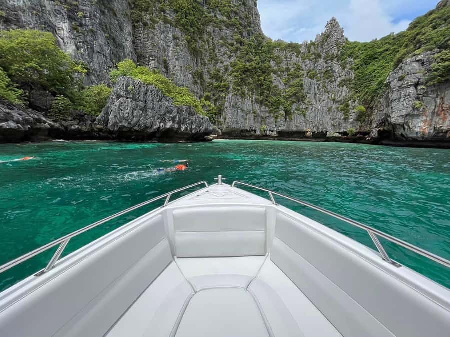 Phuket: Private Luxury Speed Boat to James Bond Island - Leaving Phuket for the limestone cliffs
