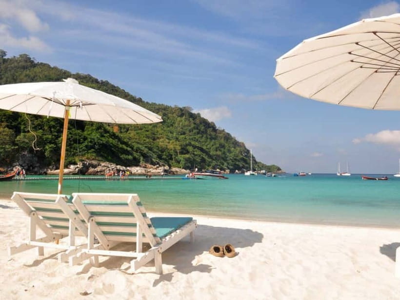 Phuket: Racha and Banana Beach by Speedboat with Lunch - The speedboat, group size, and comfort