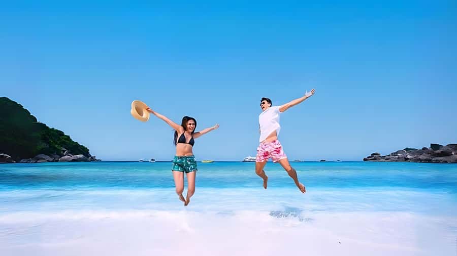 Phuket: Similan Island by Speedboat - The main Similan Islands and Sailboat Rock