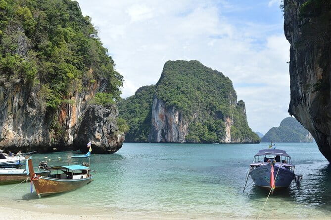 Phuket Speedboat Day Tour to Phi Phi & Maya Bay Highlights - Khai Island gives the day a softer finish