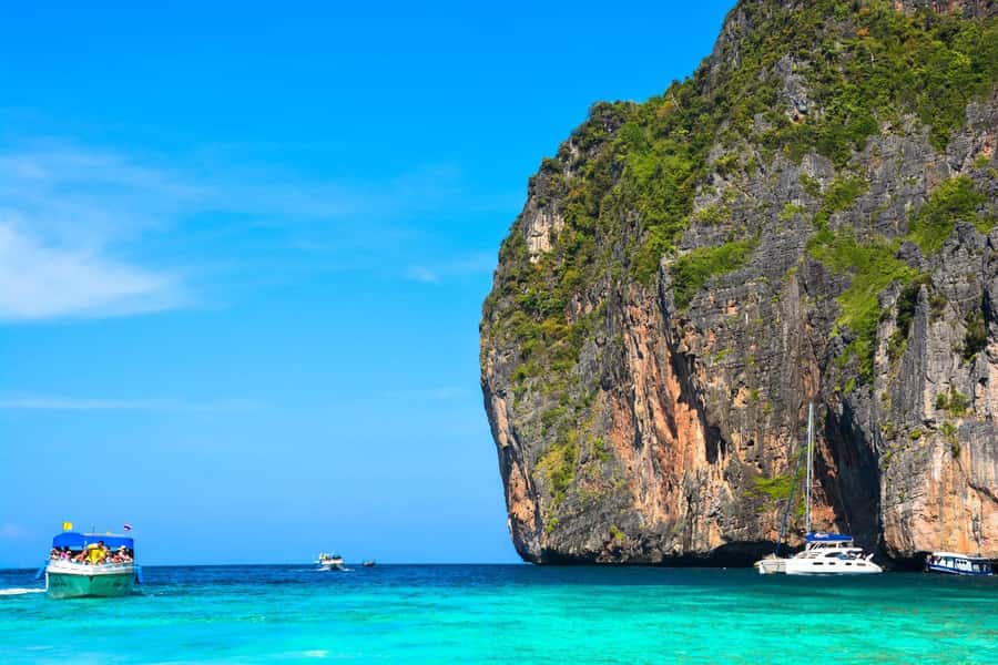 Phuket: Speedboat Day Trip to Phi Phi and Maya Bay - Lo Sama Bay and the Maya Bay reality check