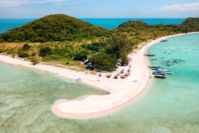 Pig Island Tour by Speedboat with Snorkeling - Speedboat departure and the ride from Koh Samui