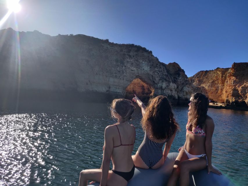 Portimão: Benagil Cave, Marinha Beach Speedboat Tour - Practical packing and weather advice