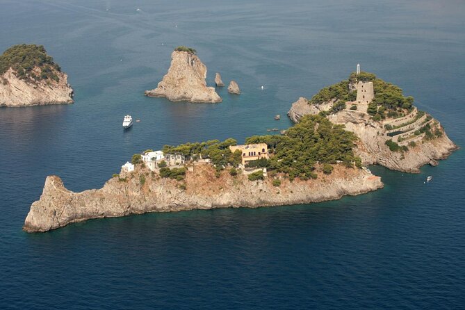Private Amalfi Coast Tour from Sorrento in a 37ft Speed Boat - Seeing the Amalfi Coast from a 37-foot boat