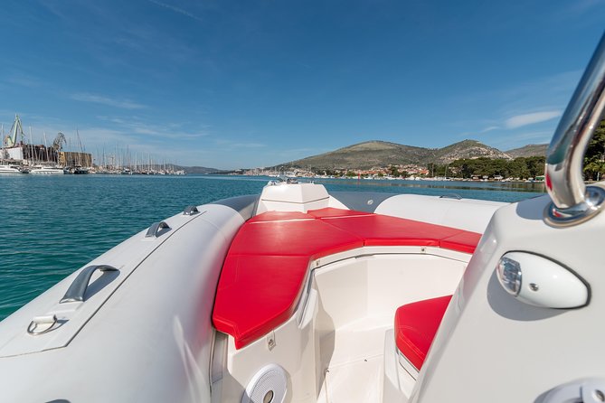 Private Blue Lagoon and island Solta speedboat tour - FULL DAY - A private day on the water from Split