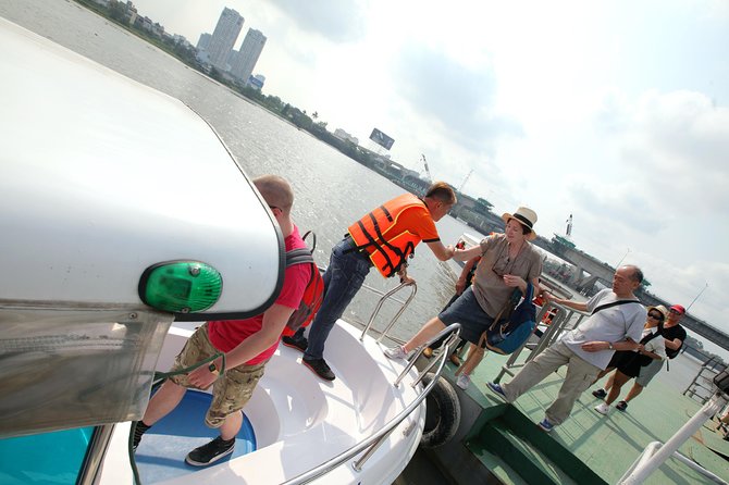 Private Cu Chi Tunnels tour by Luxury Speedboat - What happens on the ride to Cu Chi