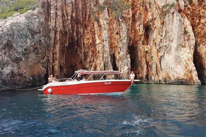 Private Custom Island Hopping Speedboat Tour from Hvar - Stiniva Cove, enclosed rock and a good swim