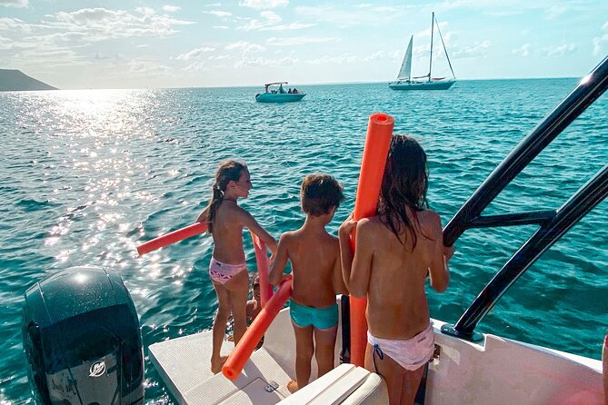Private Full-Day Speed Boat Tour of St. Martin with Luxury Lunch - Long Bay, La Samanna and the rocky shoreline